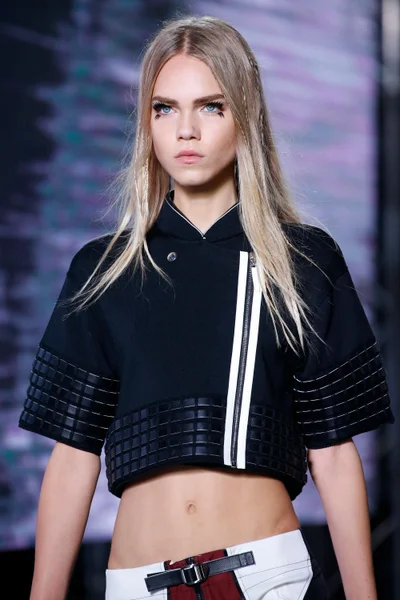 Look 75